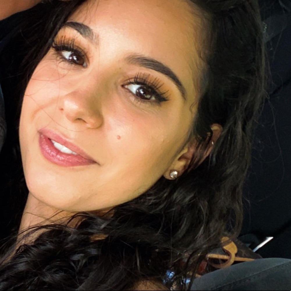 Meet your Posher, Esther